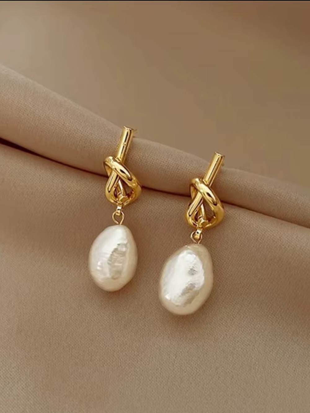 NWT - Gold Knot Drop Earrings with White Pearl Dangle - Women's Jewelry - Picture 2 of 3